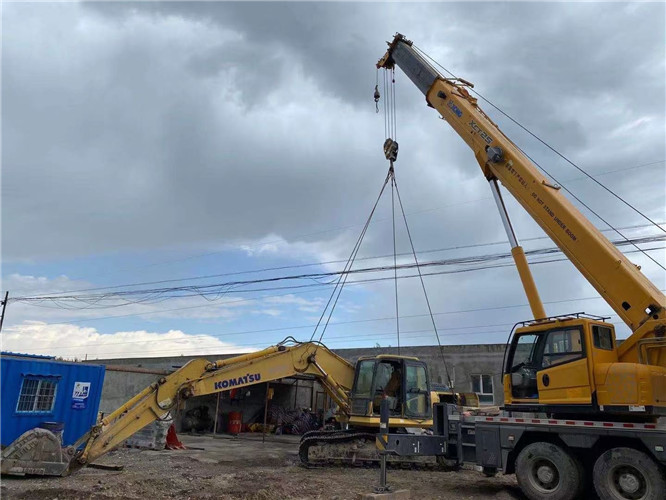 文峰区25吨吊车的工作半径是多少？